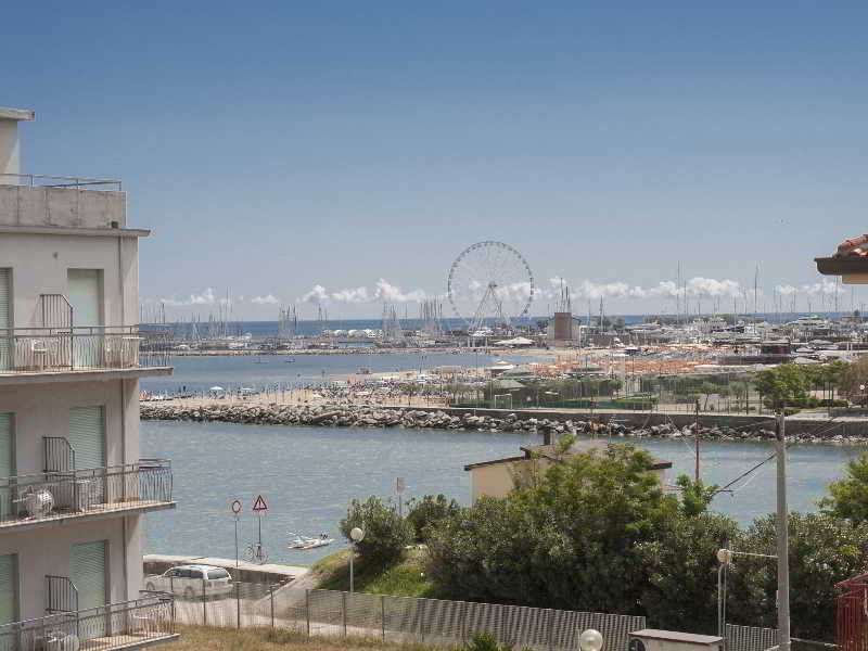 Hotel Rosa Rimini Exterior photo